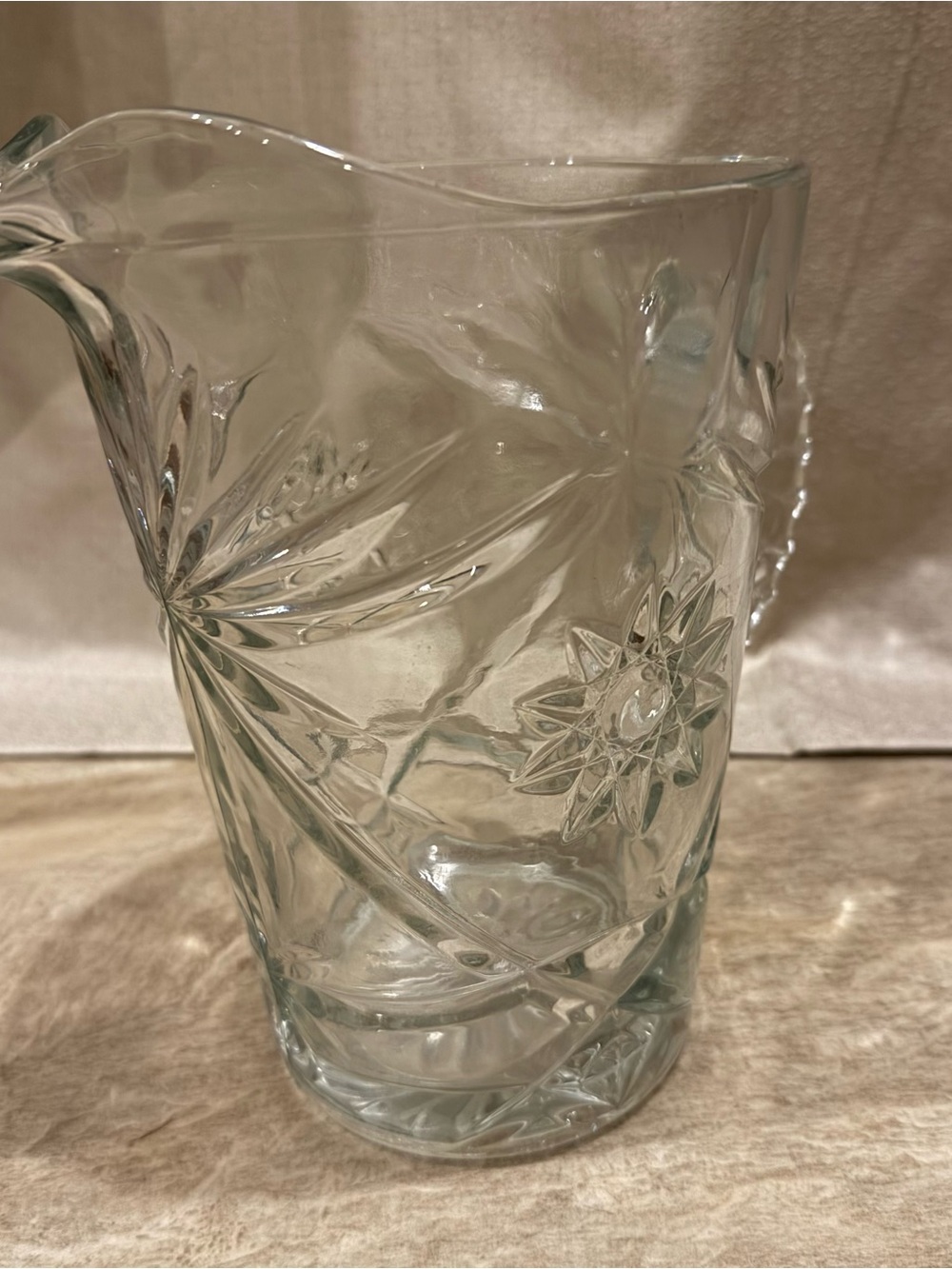 Anchor Hocking Star of David patterned Pressed Glass Pitcher with Starburst